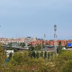 Acogedor Alojamiento En Trinitat Vella , Barcelona España